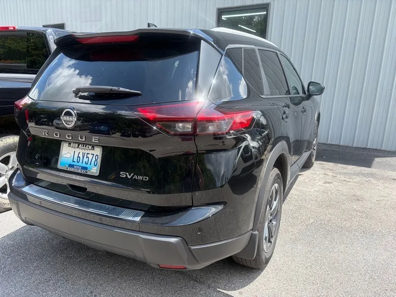 2024 Nissan Rogue SV, photo 8
