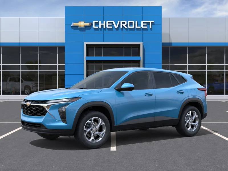 2026 Chevrolet Trax LS, photo 2