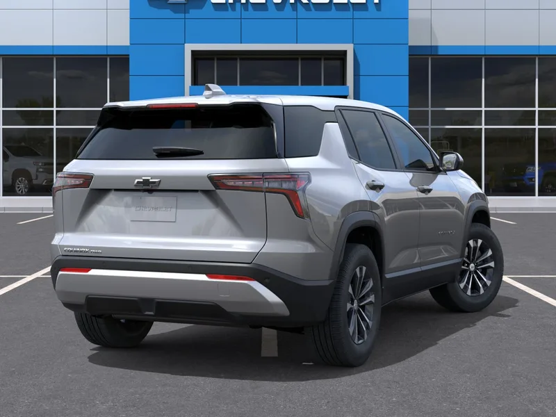 2027 Chevrolet Equinox LT, photo 4