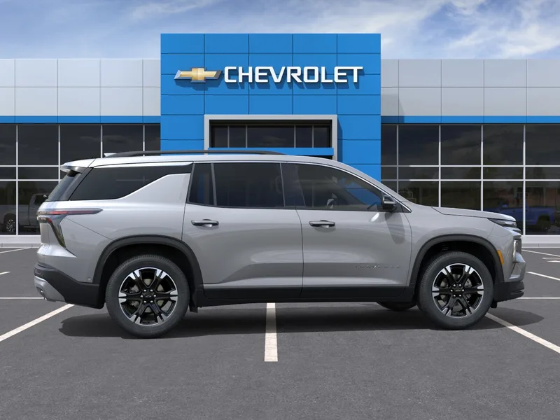 2027 Chevrolet Traverse LT, photo 5