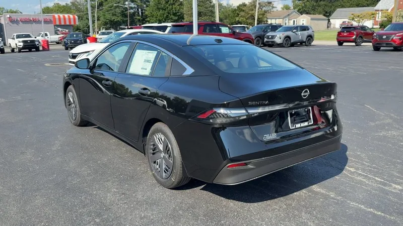 2027 Nissan Sentra S, photo 5