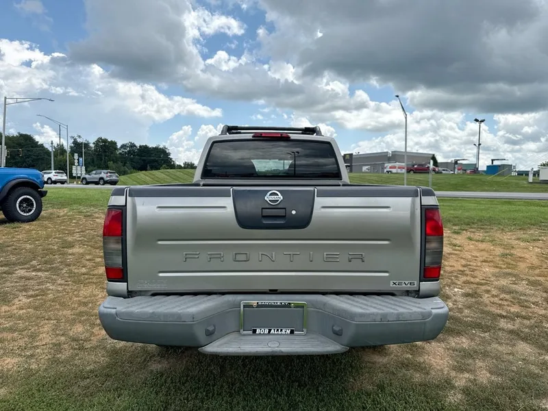 2004 Nissan Frontier XE, photo 10