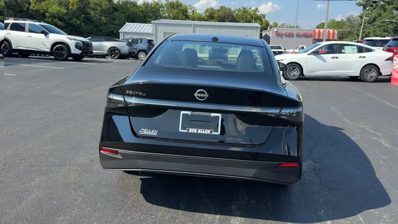 2027 Nissan Sentra S, photo 6