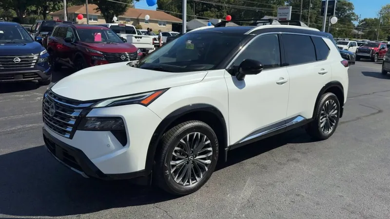 2026 Nissan Rogue Platinum, photo 3