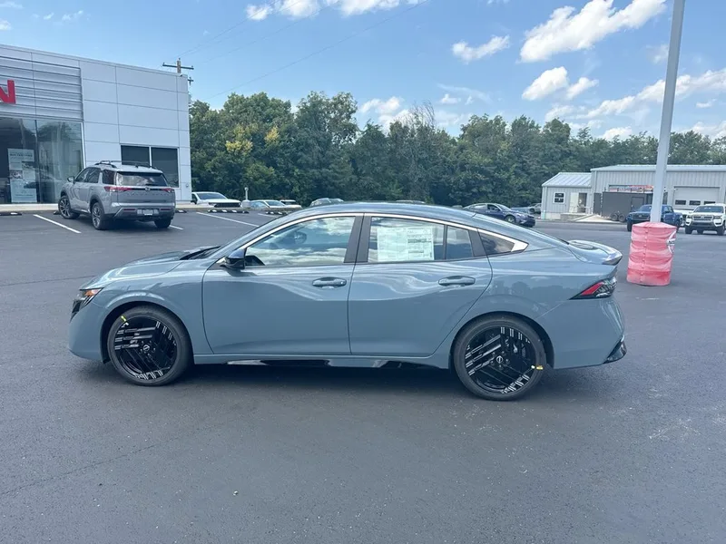 2027 Nissan Sentra SR, photo 11