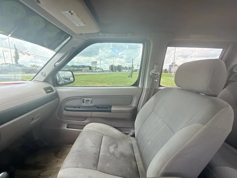 2004 Nissan Frontier XE, photo 21