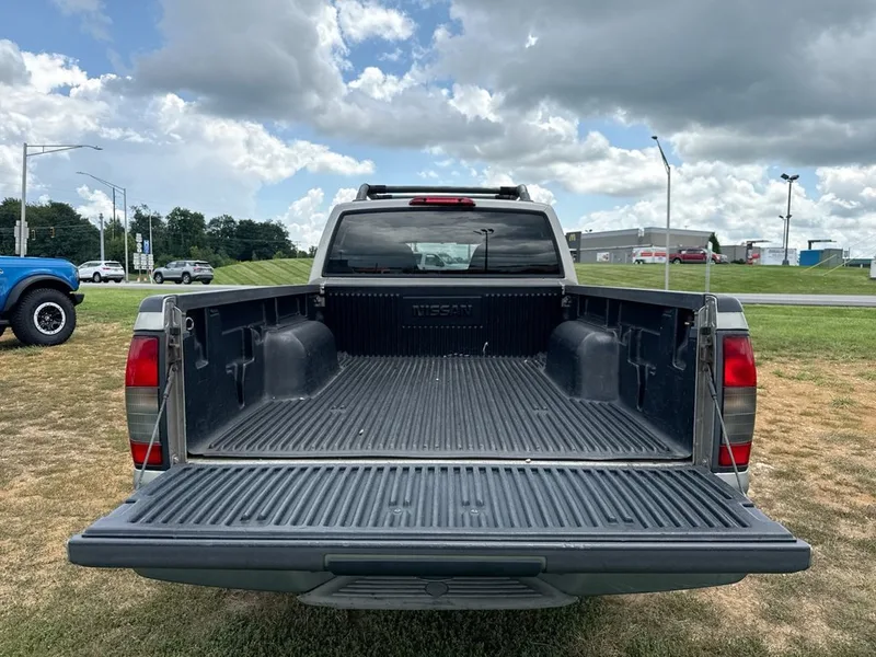 2004 Nissan Frontier XE, photo 9