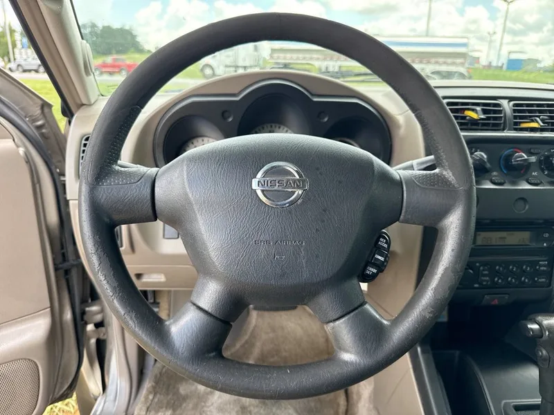2004 Nissan Frontier XE, photo 15
