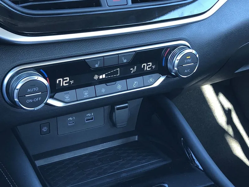 2025 Nissan Altima SR, photo 30