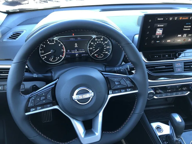 2025 Nissan Altima SR, photo 24