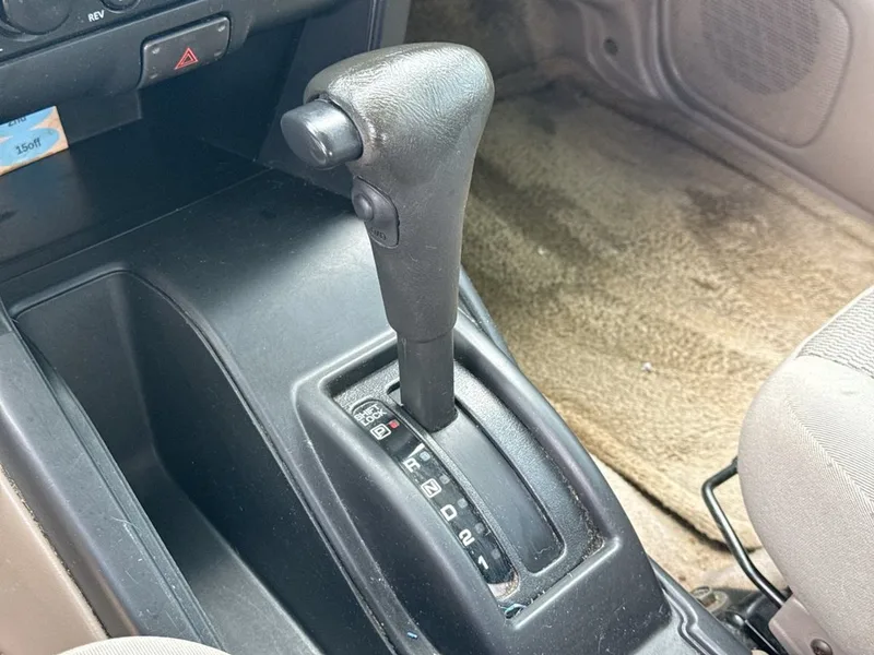 2004 Nissan Frontier XE, photo 18