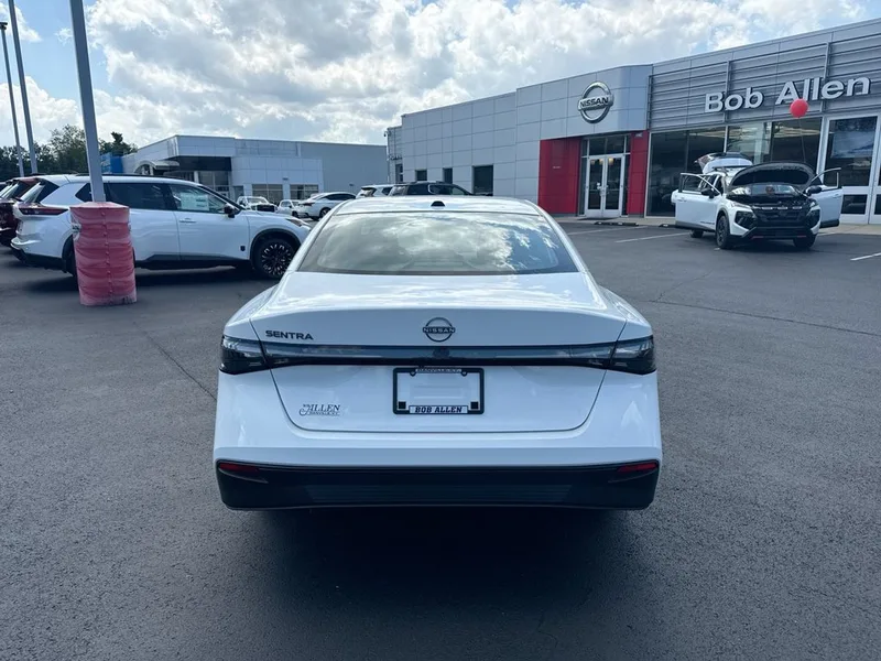 2027 Nissan Sentra S, photo 18