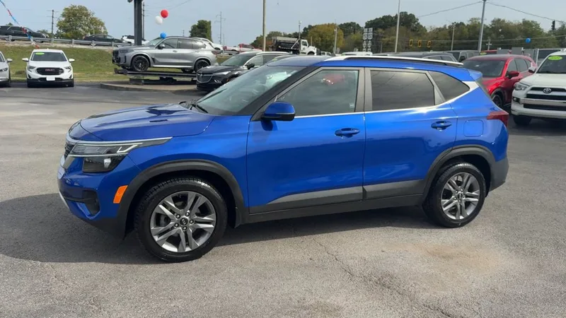 2021 Kia Seltos S, photo 3