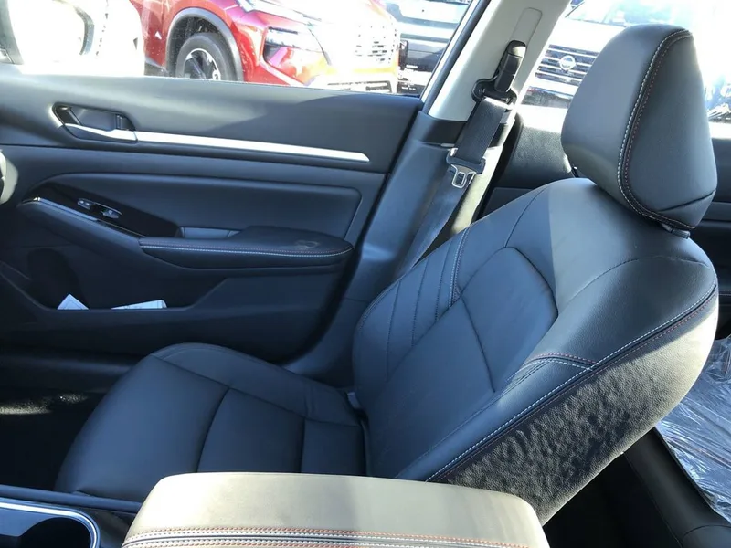 2025 Nissan Altima SR, photo 31