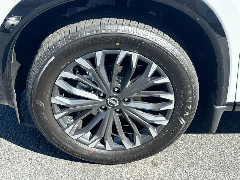 2026 Nissan Rogue Platinum, photo 10